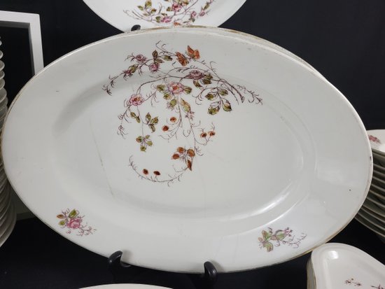 Paris porcelain dinner service "à la ville St Denis" - New