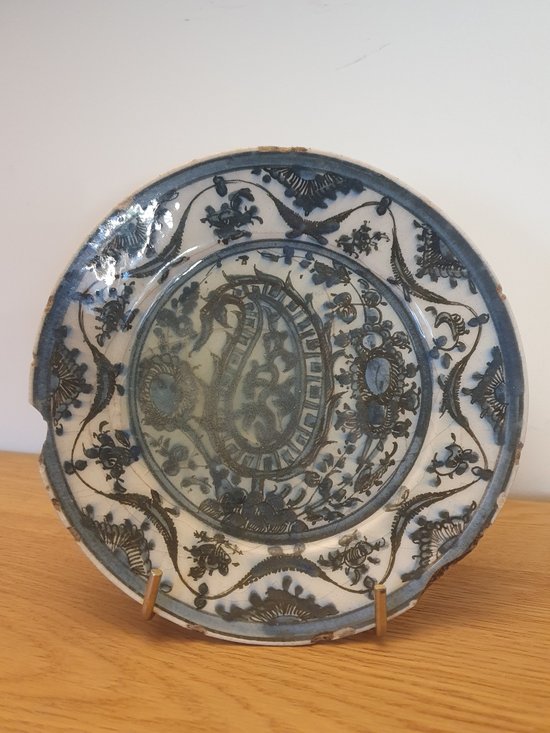 Plate , Siliceous ceramic , Iran , Persia , XVIII°.