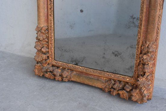 Miroir Louis XIV En Bois Sculpté Et Doré époque XVIIIème            