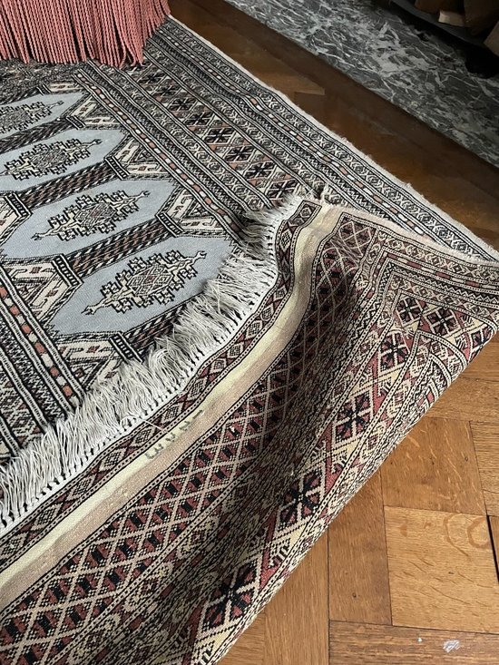 Oriental Carpet With Light Tones