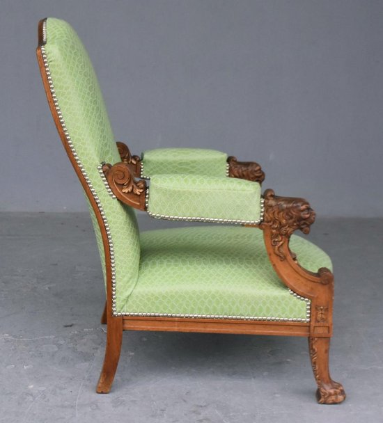 Pair Of Walnut Armchairs With Lions Feet Claws Late Nineteenth