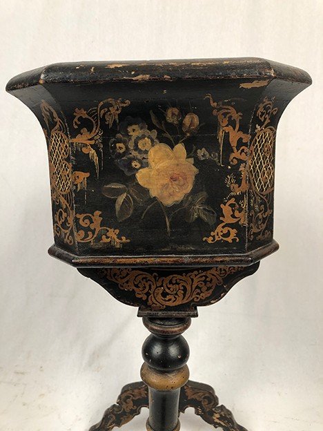 Planter in blackened wood with painted flowers, Napoleon III period