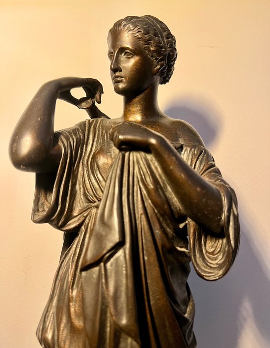 Statue en bronze femme grecque Artemis 44cm