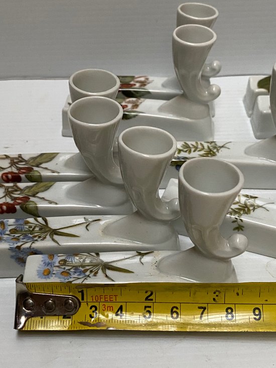 PORCELAIN KNIFE HOLDERS