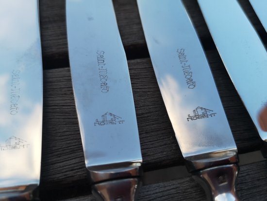 Case : 12 silver plated dessert knives, Baguette orfèvrerie Saint Médard model