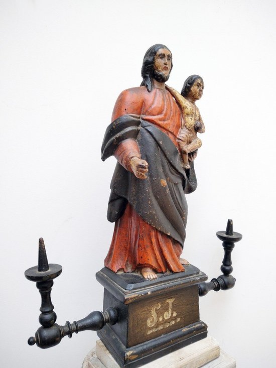 Statua di San Giuseppe con il Bambino Gesù in legno scolpito del 18° secolo