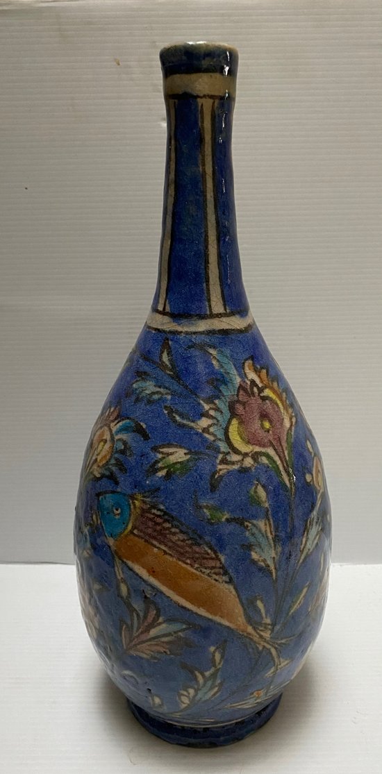 VASE AUS GLASIERTEM TERRAKOTTA, BEMALT