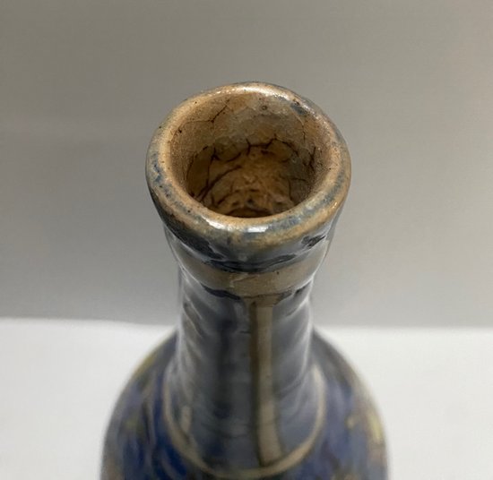 VASE AUS GLASIERTEM TERRAKOTTA, BEMALT