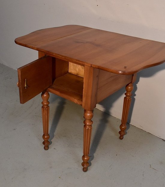 Small living room table with shutters in solid cherry wood, Louis-Philippe period - 19th century