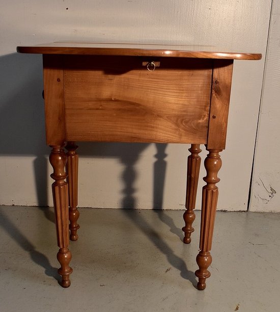 Small living room table with shutters in solid cherry wood, Louis-Philippe period - 19th century