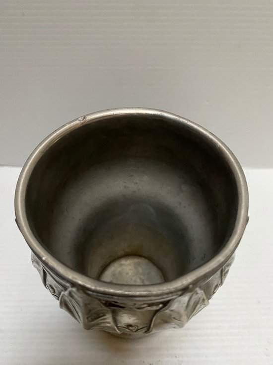 VASE IN SOLID PEWTER ART NOUVEAU