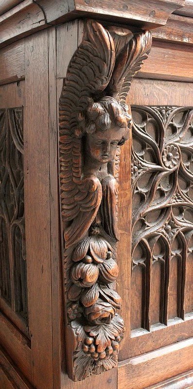 Small Oak Landing Linen Chest, Renaissance style - Late 19th century