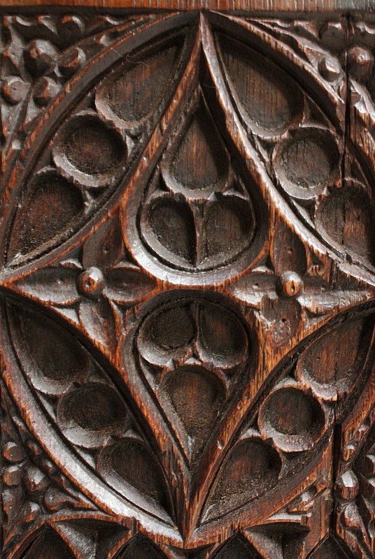 Small Oak Landing Linen Chest, Renaissance style - Late 19th century