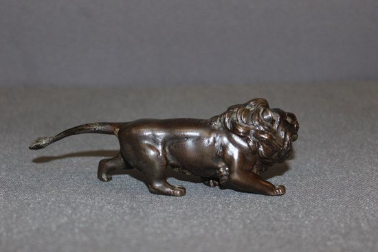 Bronze Okimono Representing a Lion About 1900 Signed