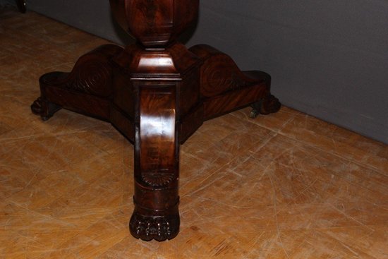 Restoration period pedestal table In mahogany