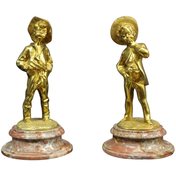 Coppia di sculture in bronzo "bambini fumanti" fine XIX secolo