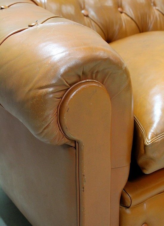 Chesterfield Leather Sofa - Late 19th century