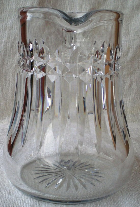 Schöner Wasserkrug Modell "Buckingham" in klarem Kristall BACCARAT (ref D 0073)