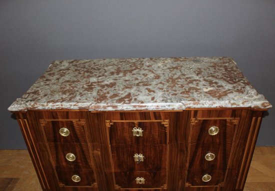 Louis XVI Swiss chest of drawers in walnut, late 18th century