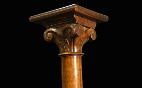  Column / bolster in walnut 17th 