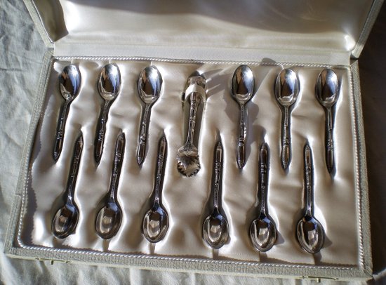 Box 12 mocha spoons + silver sugar tongs "Russian style" handles ERCUIS (ref MA 0475)