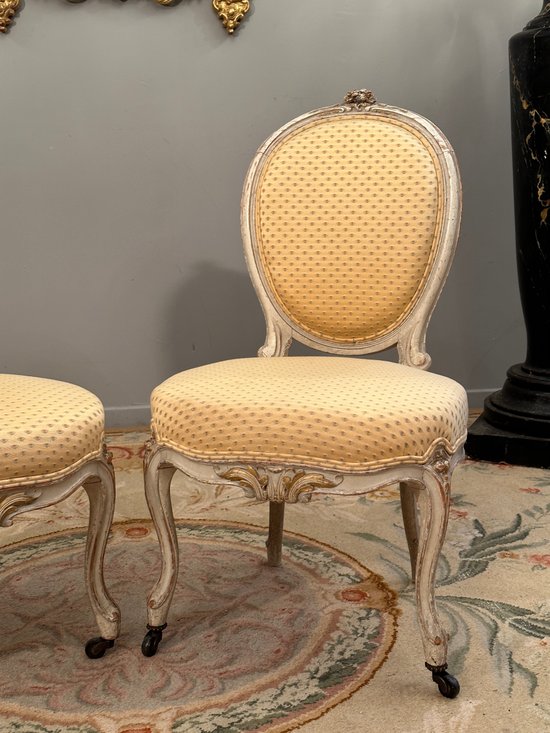 Paire De Chaises De Style Louis XV En Bois Laque Epoque XIXeme