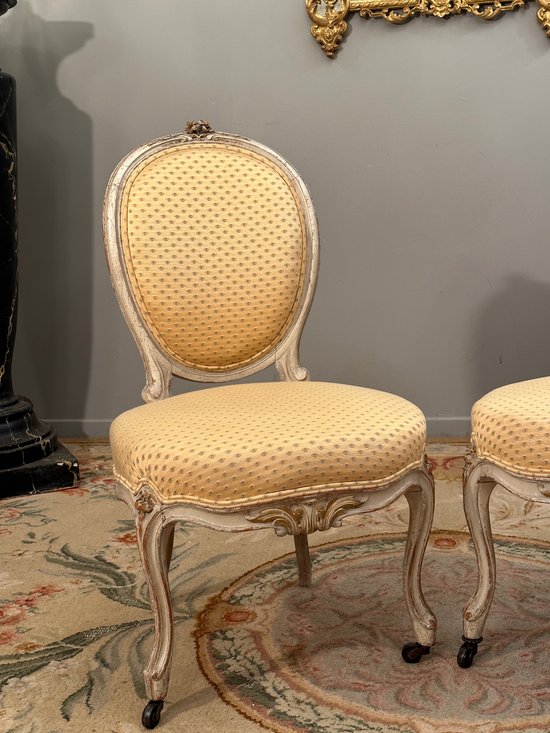 Paire De Chaises De Style Louis XV En Bois Laque Epoque XIXeme