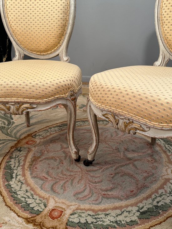 Paire De Chaises De Style Louis XV En Bois Laque Epoque XIXeme