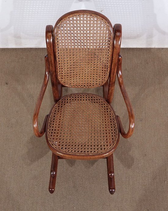 Child's Rocking Chair in Beech, Maison Thonet - 1910