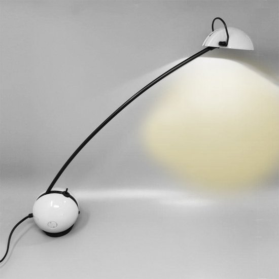 1970 Superbe lampe de table blanche "Alina" par Valenti avec boîte. Fabriqué en Italie