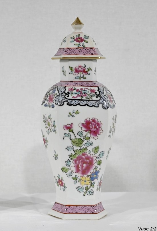 Pair of Hexagonal Earthenware Vases, China - Late 19th century