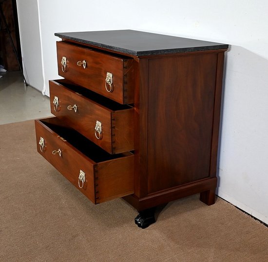 Small Cuban mahogany chest of drawers, Return from Egypt Empire - Early 19th century