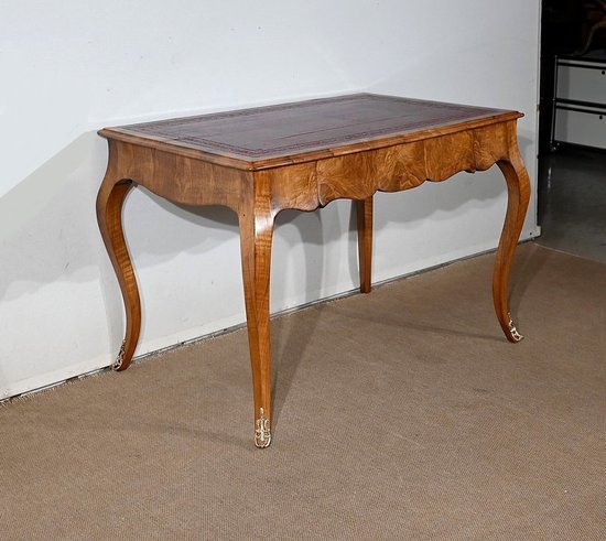 Walnut table and desk, Louis XV style - Mid 19th century