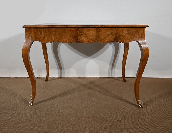 Walnut table and desk, Louis XV style - Mid 19th century