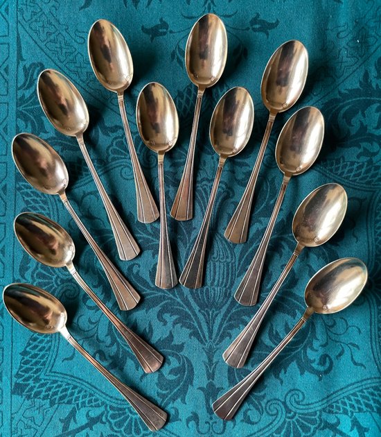 12 mocha spoons.