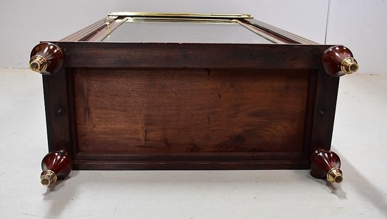 Small solid mahogany and veneered display case, Louis XVI style - Late 19th century