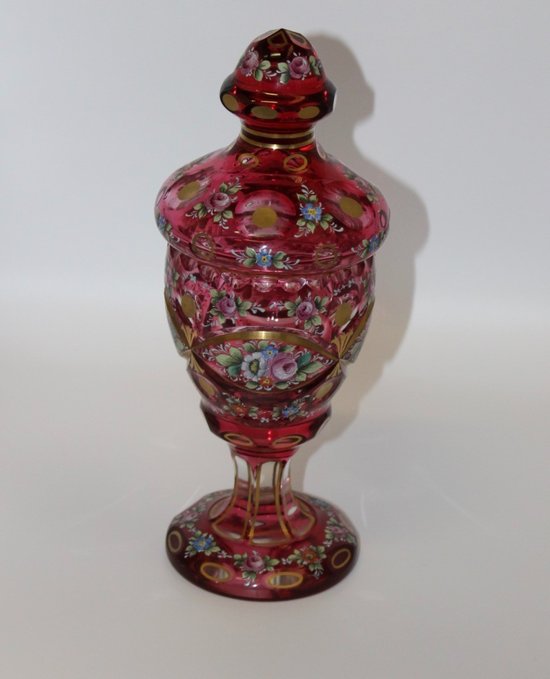 Candy box in crystal with painted decoration around 1880