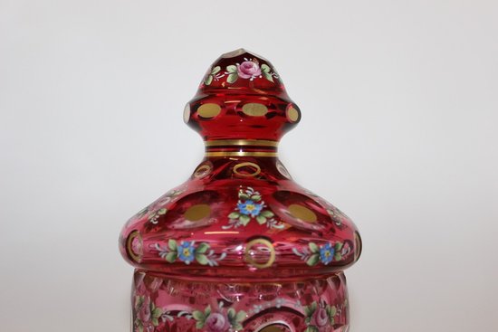 Candy box in crystal with painted decoration around 1880