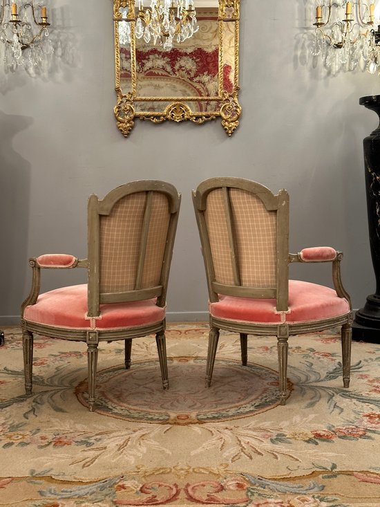 Paire De Fauteuils Cabriolets d'Epoque Louis XVI Vers 1770