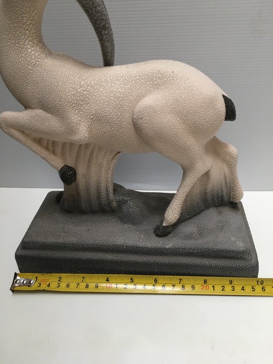 Soggetto antilope in ceramica Art Déco