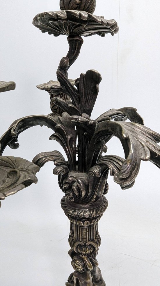 Paire De Chandeliers  En Bronze Argenté Aux Angelots XIXème