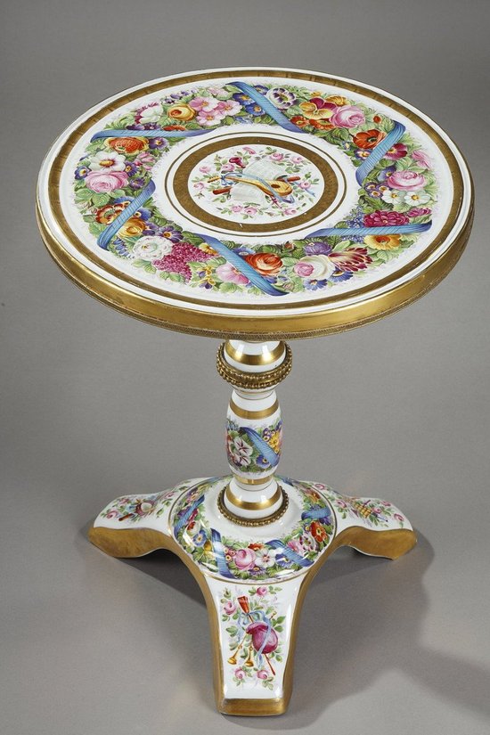 Porcelain Pedestal Table