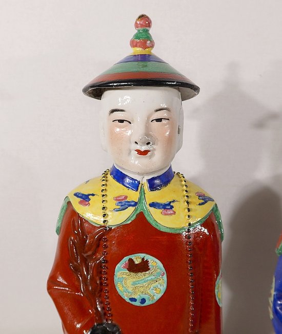 Importantes Statues en Faïence « Les Dignitaires Mandarins », Chine – XXe