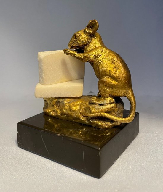 Gilt bronze ''Sugar mouse'' signed C. Bailly.