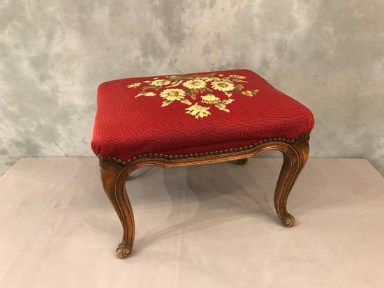 Louis XV style stool in beech wood covered with a tapestry of 20th century flowers