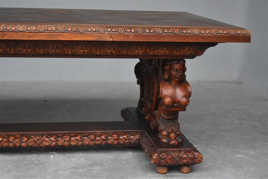 Renaissance Style Table In Carved Oak With Busts Of Women