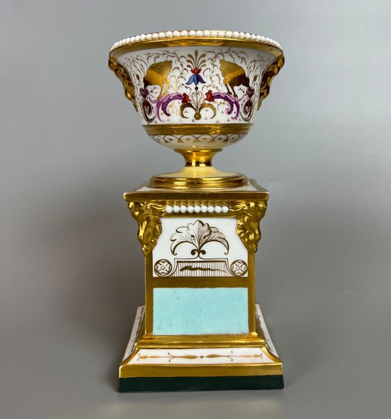 Un superbo vaso Regency Barr, Flight, Barr dell'inizio del XIX secolo su base a piedistallo 1805 circa