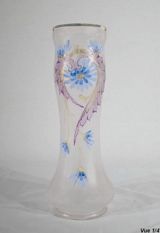 Fine Glass Vase - 1920