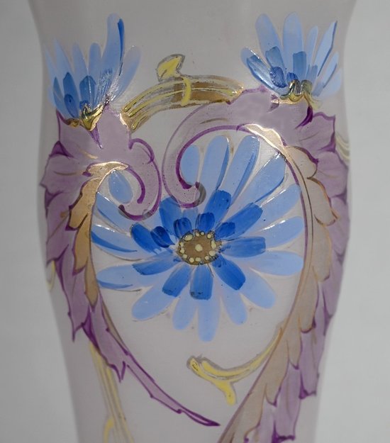 Fine Glass Vase - 1920