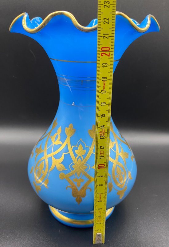 OPALINE VASE SAINT LOUIS